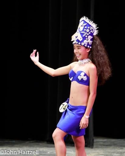 Gallery photo 5 of Hawaiian and Tahitian Dance Performance