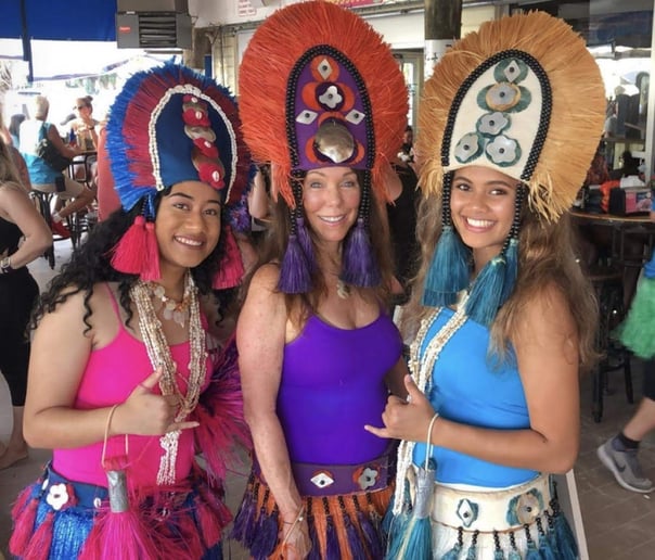 Gallery photo 2 of Waikiki Dancers and Musicians