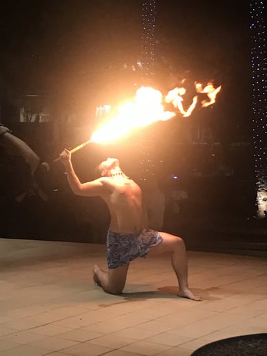 Gallery photo 1 of Hawaiian Dancers & Fire knife Dancers
