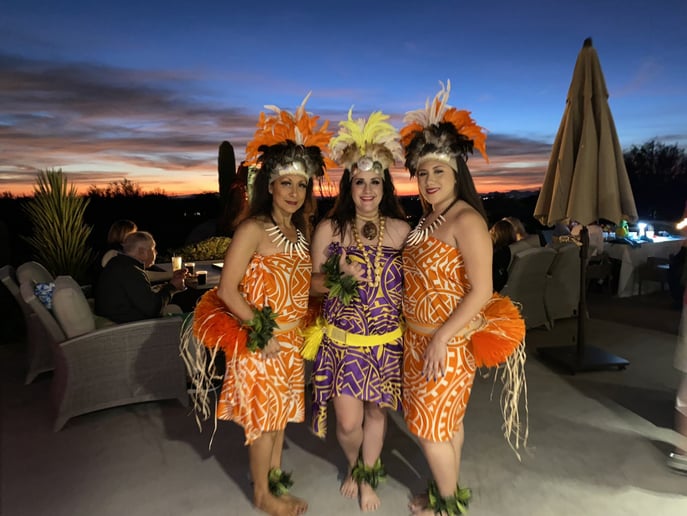 Gallery photo 4 of Hawaiian Dancers & Fire knife Dancers