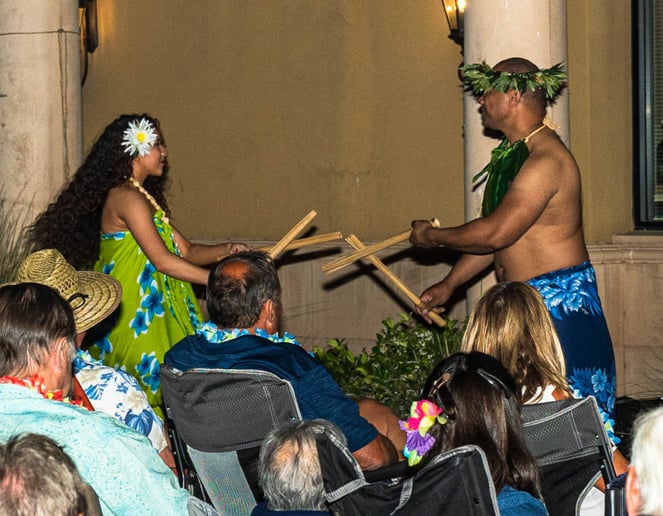 Gallery photo 9 of Hawaiian Dancers & Fire knife Dancers