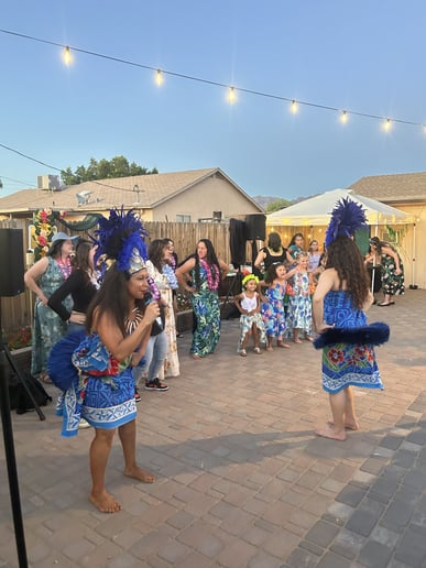 Gallery photo 34 of Hawaiian Dancers & Fire knife Dancers