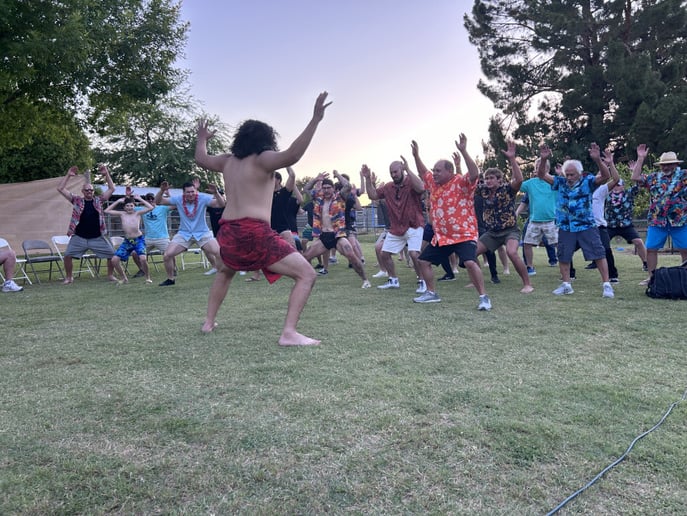 Gallery photo 37 of Hawaiian Dancers & Fire knife Dancers