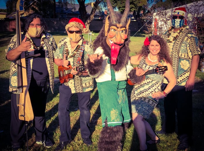 Gallery photo 5 of Jill Martini & The Shrunken Heads