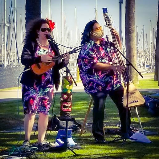 Gallery photo 6 of Jill Martini & The Shrunken Heads