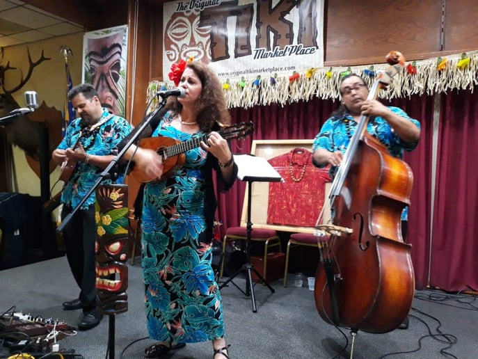Gallery photo 8 of Jill Martini & The Shrunken Heads