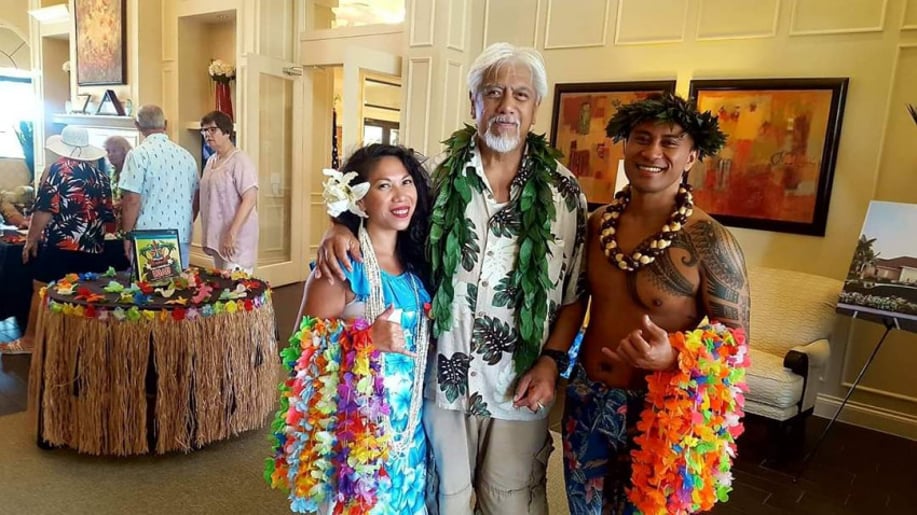 Gallery photo 13 of Hawaiianshows