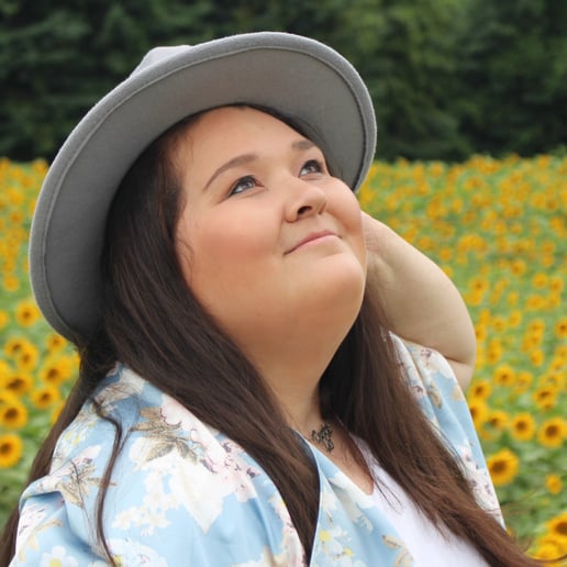 Gallery photo 1 of Hayley Verrall (solo musician)
