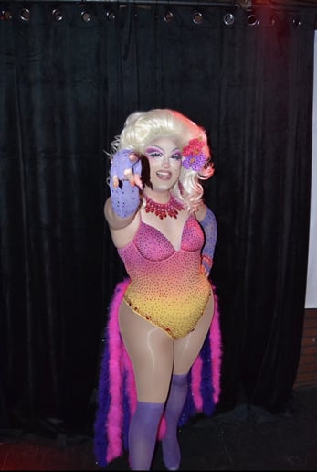 Gallery photo 1 of Hazel Moon
