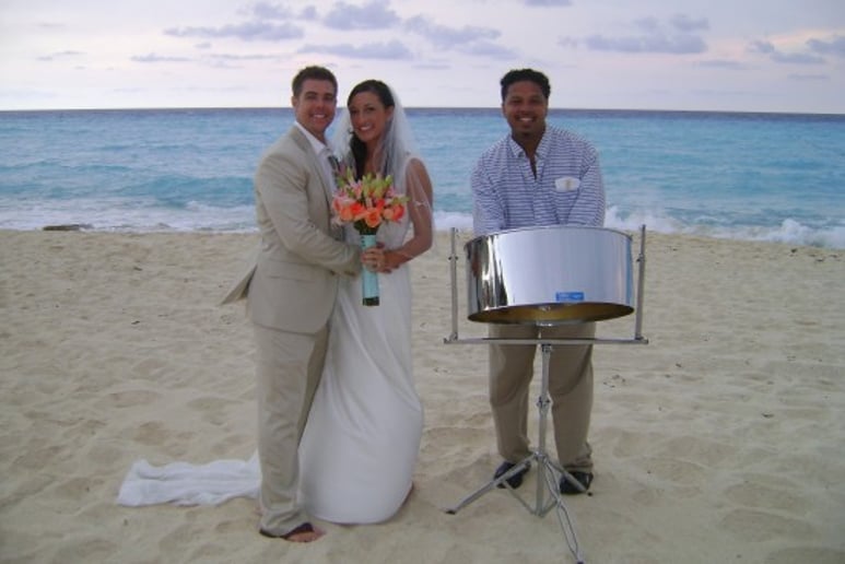 Gallery photo 2 of Minsky Delmonte-Happy Steel Drum Music