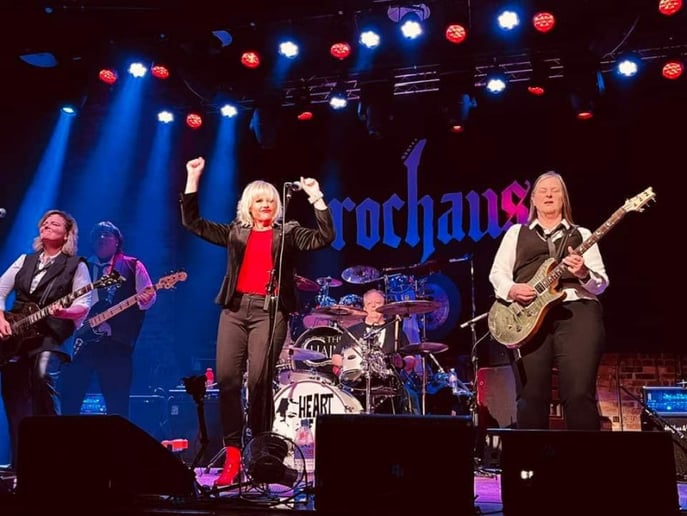 Gallery photo 6 of "Heart of Glass" Blondie Tribute Band