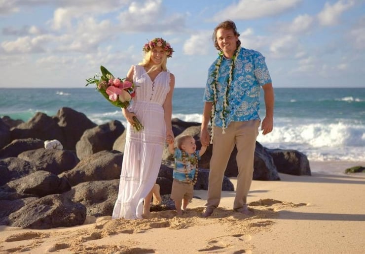 Gallery photo 3 of Heaven and Sea Hawaii Wedding Officiant