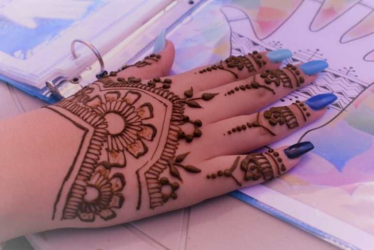 Gallery photo 1 of Intuitive Henna