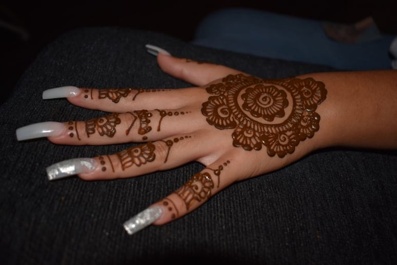 Gallery photo 9 of Intuitive Henna
