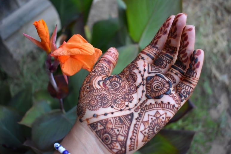 Gallery photo 6 of Intuitive Henna