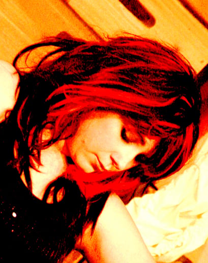 Gallery photo 2 of Helena Lee: Mama's Fallen Angel