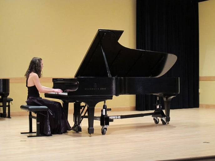 Gallery photo 2 of Helga Piano
