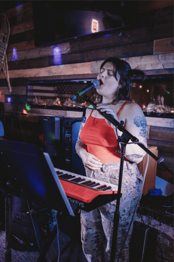 Gallery photo 8 of HellaGurl