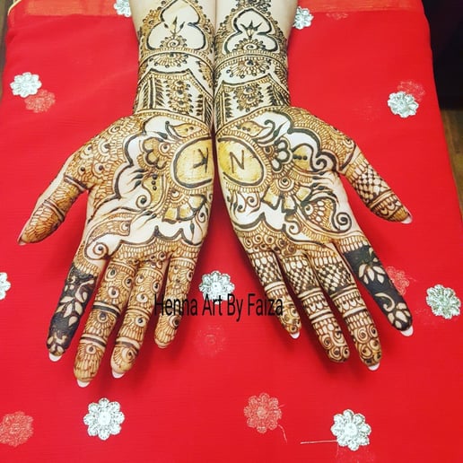 Gallery photo 2 of Henna Art By Faiza