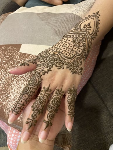 Gallery photo 4 of Henna Art by Z