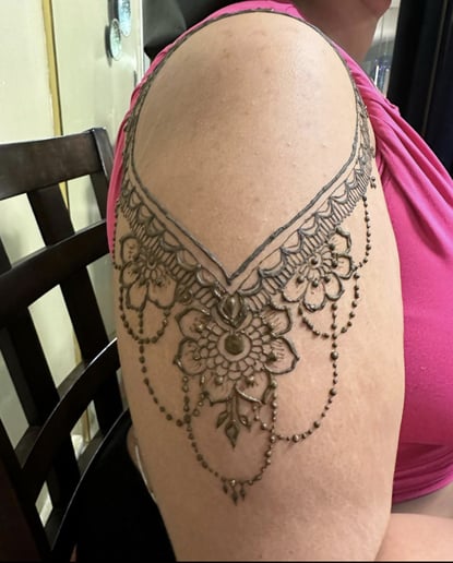 Gallery photo 9 of Henna Art