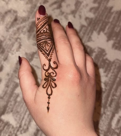 Gallery photo 3 of Henna by Mariyam