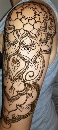 Gallery photo 8 of Arva Henna Artist