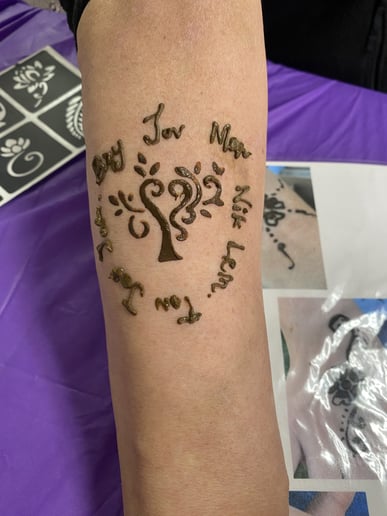 Gallery photo 1 of Henna Artistry
