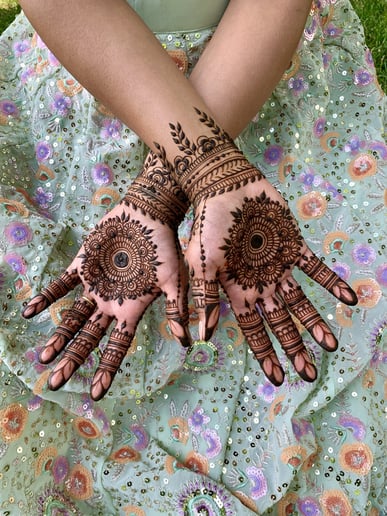 Gallery photo 1 of Henna By Elyse