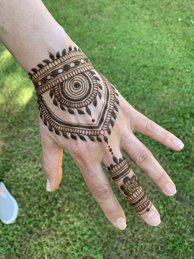 Gallery photo 3 of Henna By Elyse