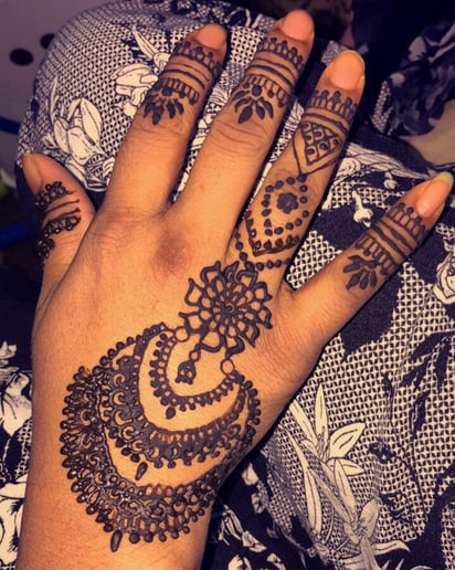 Gallery photo 2 of Henna by Farhana