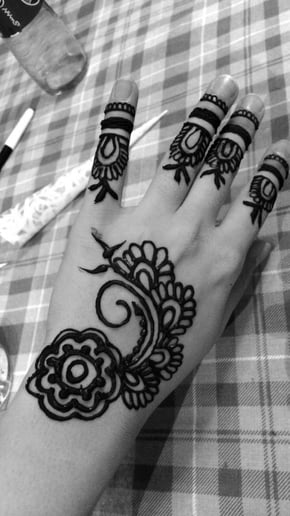 Gallery photo 1 of Henna by Hina 