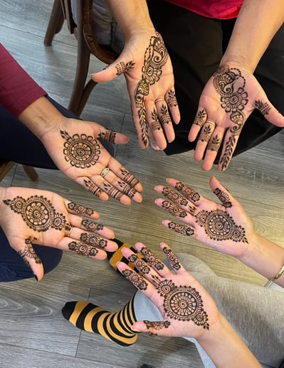 Gallery photo 1 of Golden Coast Henna