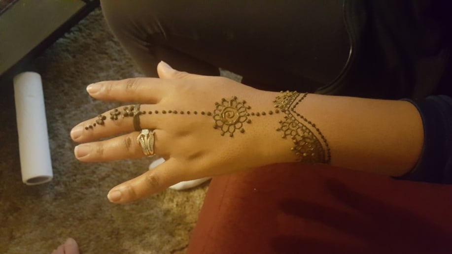 Gallery photo 3 of Henna by Nadia
