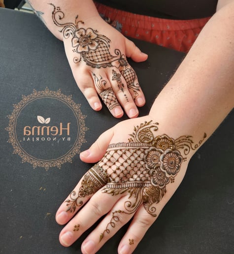 Gallery photo 3 of Henna by Noorjai