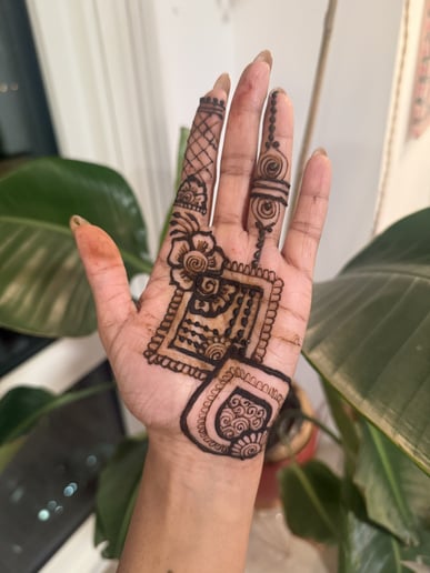 Gallery photo 6 of Henna by Sona