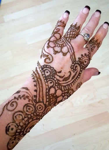 Gallery photo 5 of Henna by Teri