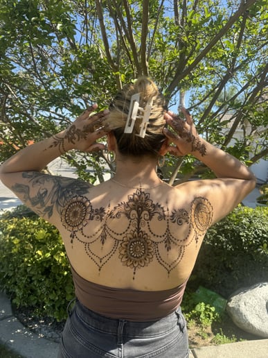 Gallery photo 9 of Henna by Vanshu'z