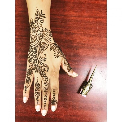 Gallery photo 9 of Henna by Zee