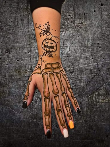 Gallery photo 4 of Henna Daze
