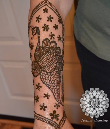 Gallery photo 1 of Henna drawing/tattoo