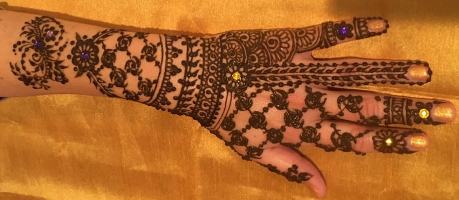 Gallery photo 8 of Henna Happens