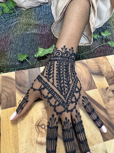 Gallery photo 4 of Henna OnTheGo