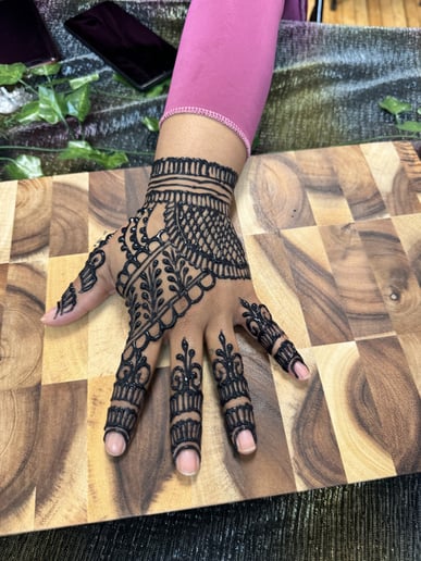 Gallery photo 5 of Henna OnTheGo