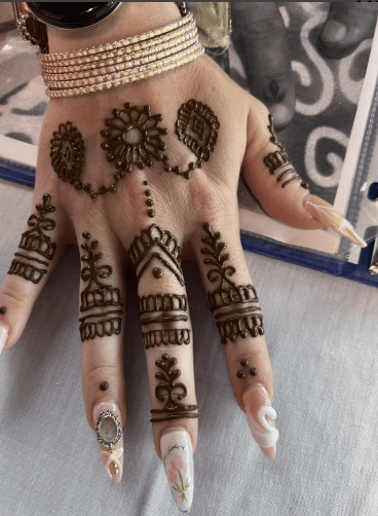 Gallery photo 1 of Ri Henna Parties/Events