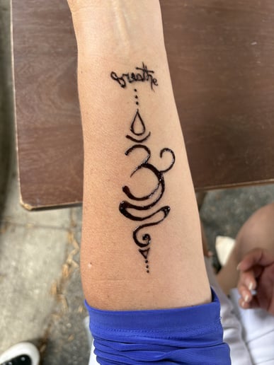 Gallery photo 2 of Henna Pro