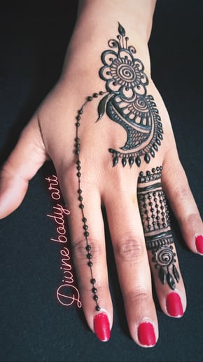 Gallery photo 9 of Divine Body Art Henna (Mehandi) Artist