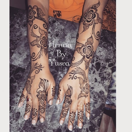 Gallery photo 2 of Yusra