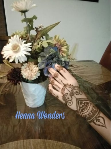 Gallery photo 2 of Henna Wonders