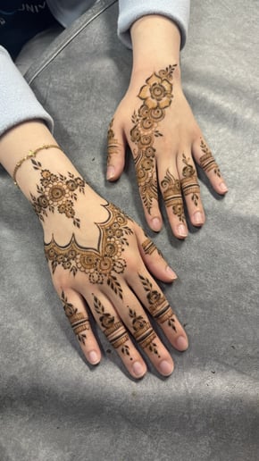 Gallery photo 1 of Henna by Ayesha